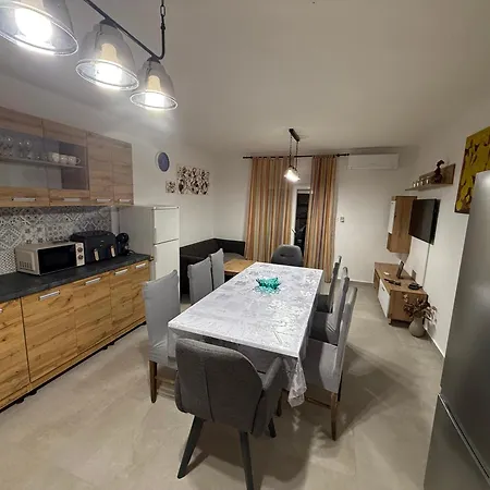 Seawave Vodice, Big For 8 Near The Beach! Appartement *