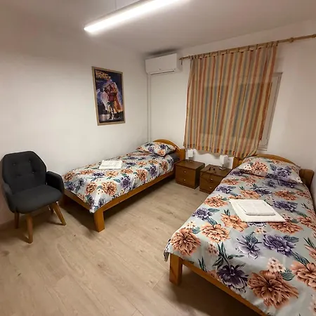 Appartement Seawave Vodice, Big For 8 Near The Beach!