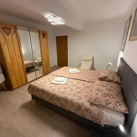 Seawave Vodice, Big For 8 Near The Beach! *