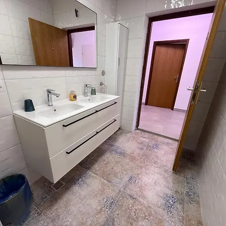 Seawave Vodice, Big For 8 Near The Beach! Appartement Vodice